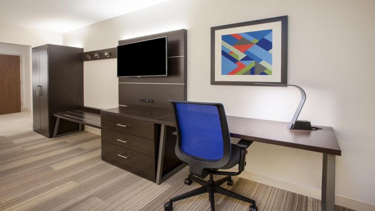 Holiday Inn Express & Suites Troy By Ihg Exterior foto